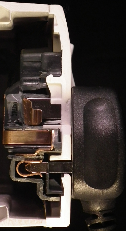 MK_cutaway_&_plug